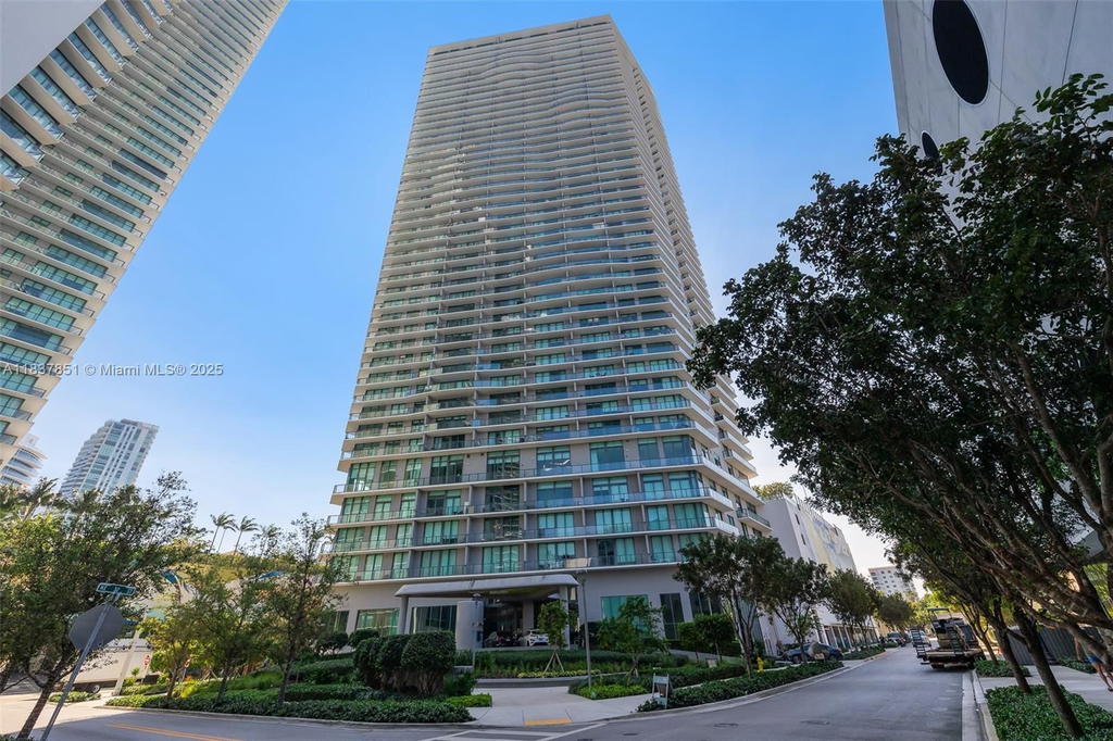 Real estate property located at 501 31st St #4007, Miami-dade, Paraiso Bayviews, Miami, FL