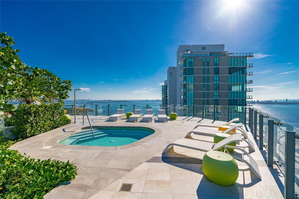Real estate property located at 501 31st St #4007, Miami-dade, Paraiso Bayviews, Miami, FL
