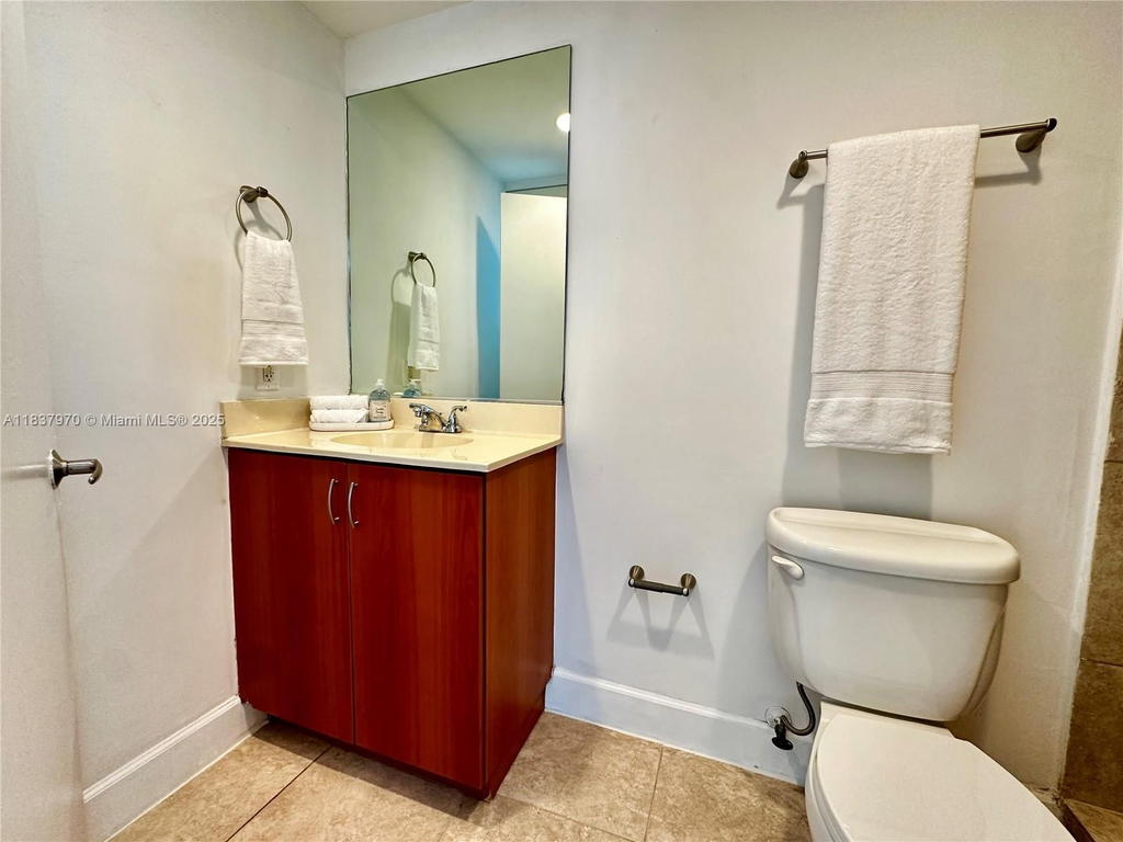 Real estate property located at 7501 Treasure Dr #1P, Miami-dade, Treasures On The Bay Ii C, North Bay Village, FL