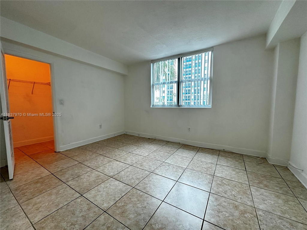 Real estate property located at 7501 Treasure Dr #1P, Miami-dade, Treasures On The Bay Ii C, North Bay Village, FL