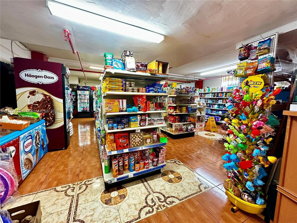 Real estate property located at 7501 Treasure Dr #1P, Miami-dade, Treasures On The Bay Ii C, North Bay Village, FL
