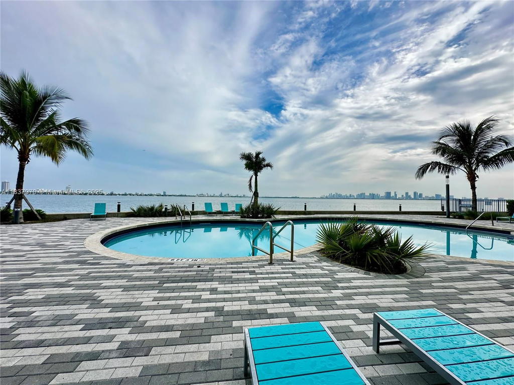Real estate property located at 7501 Treasure Dr #1P, Miami-dade, Treasures On The Bay Ii C, North Bay Village, FL