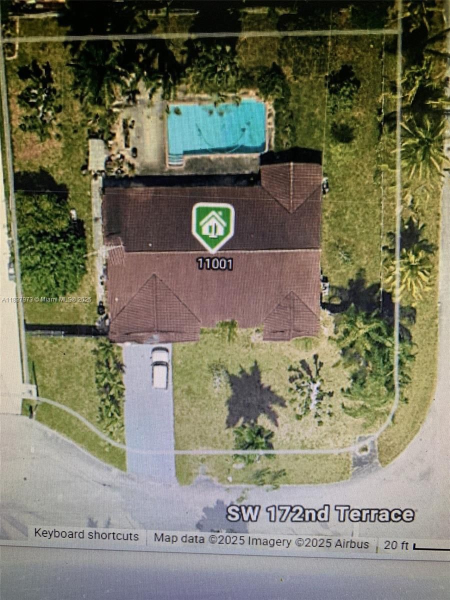 Real estate property located at 11001 172nd Ter, Miami-dade, Caribbean Court Estates, Miami, FL