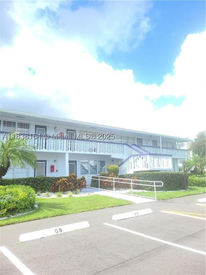 Real estate property located at 82 Oakridge G #82, Broward, Oakridge G Condo, Deerfield Beach, FL