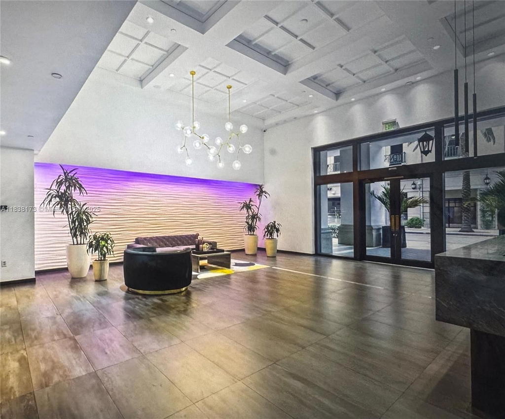 Real estate property located at 10 Aragon Ave #1118, Miami-dade, Ten Aragon Condo, Coral Gables, FL