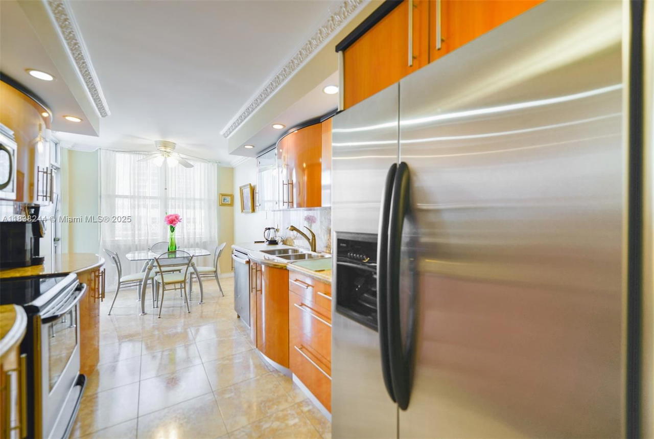 Real estate property located at 2751 Ocean Dr #1707S, Broward, Aquarius Condo, Hollywood, FL