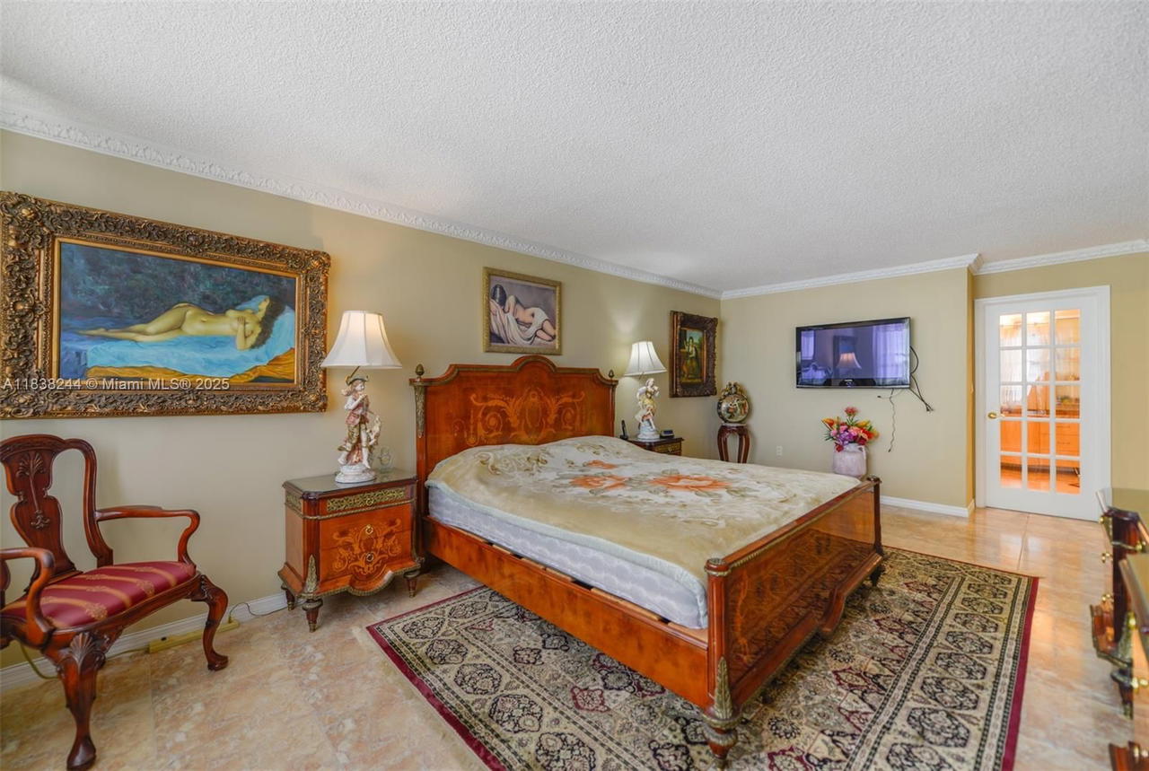 Real estate property located at 2751 Ocean Dr #1707S, Broward, Aquarius Condo, Hollywood, FL