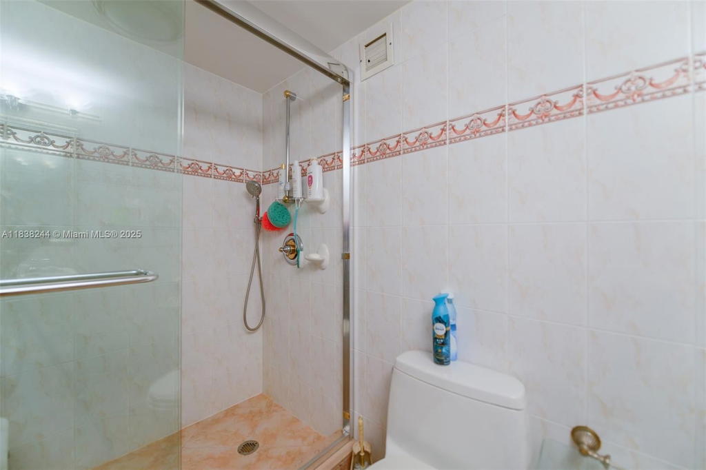 Real estate property located at 2751 Ocean Dr #1707S, Broward, Aquarius Condo, Hollywood, FL