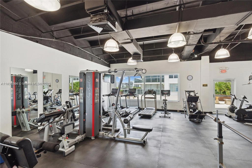 Real estate property located at 2751 Ocean Dr #1707S, Broward, Aquarius Condo, Hollywood, FL