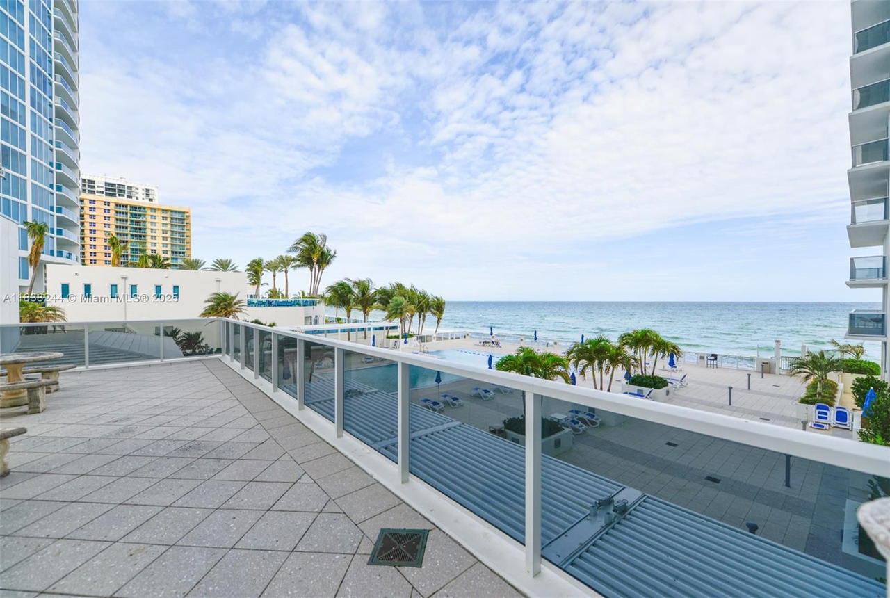 Real estate property located at 2751 Ocean Dr #1707S, Broward, Aquarius Condo, Hollywood, FL