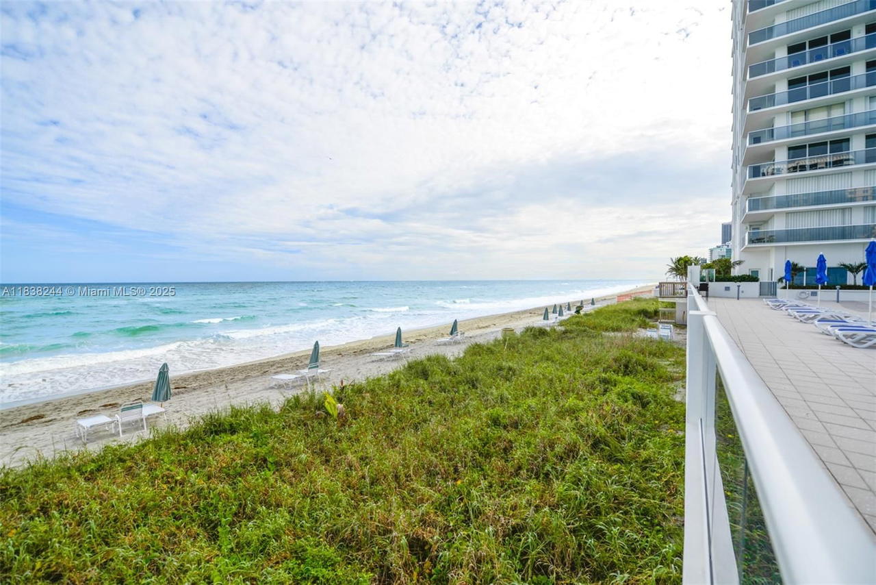 Real estate property located at 2751 Ocean Dr #1707S, Broward, Aquarius Condo, Hollywood, FL