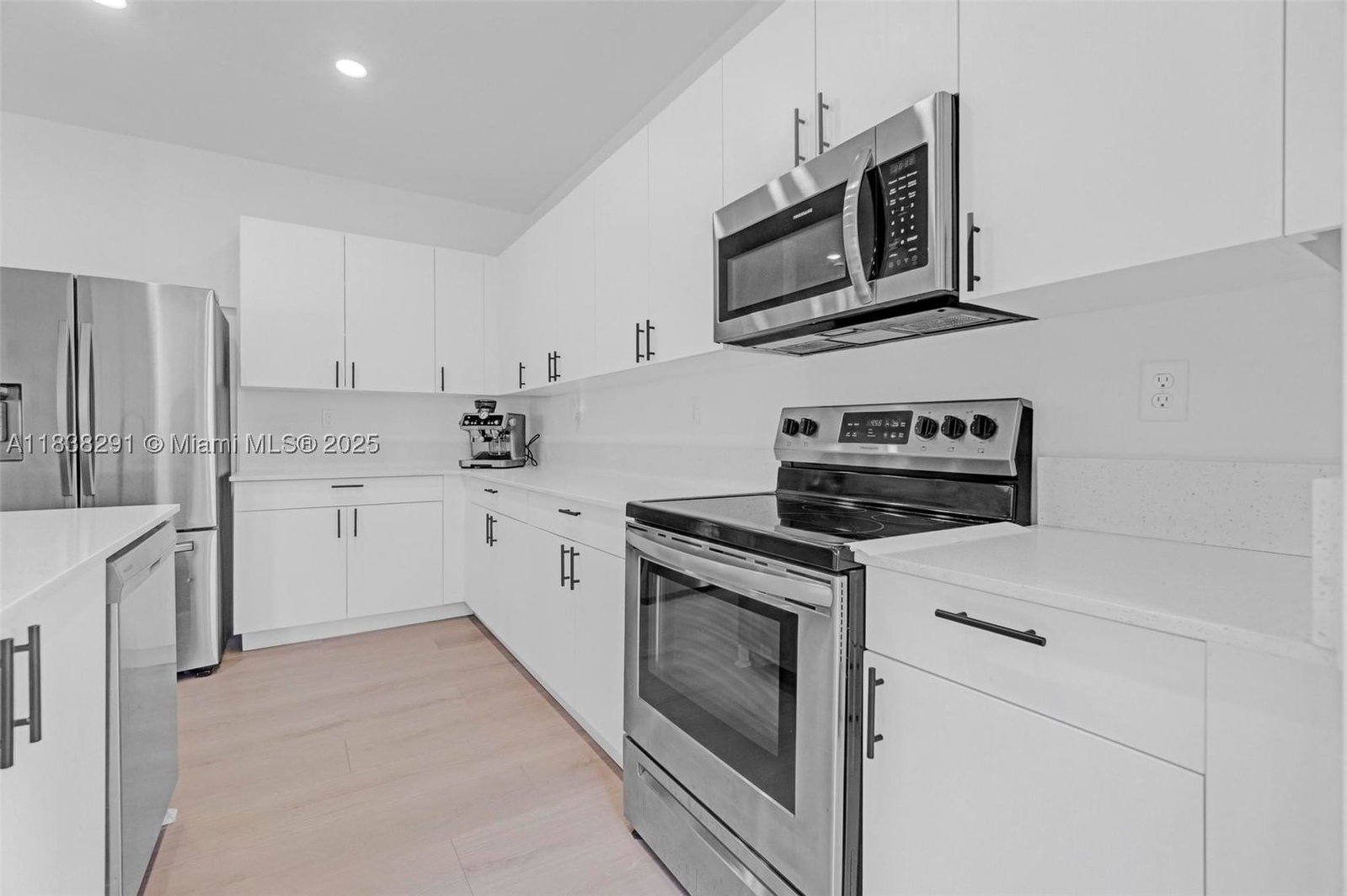 Real estate property located at 14864 163rd Ter, Miami-dade, Kings Grove, Miami, FL
