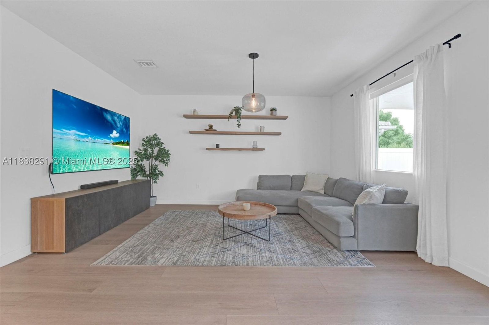 Real estate property located at 14864 163rd Ter, Miami-dade, Kings Grove, Miami, FL