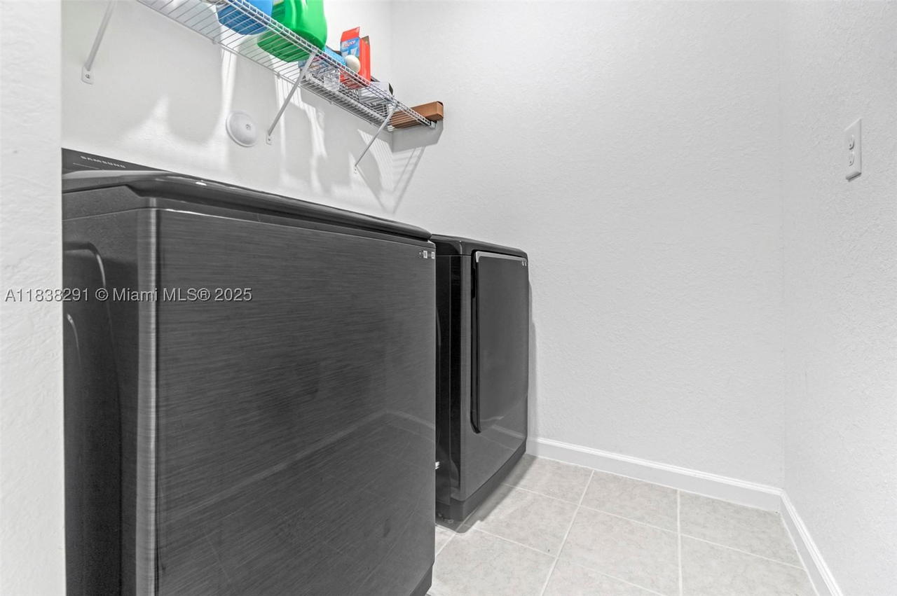 Real estate property located at 14864 163rd Ter, Miami-dade, Kings Grove, Miami, FL