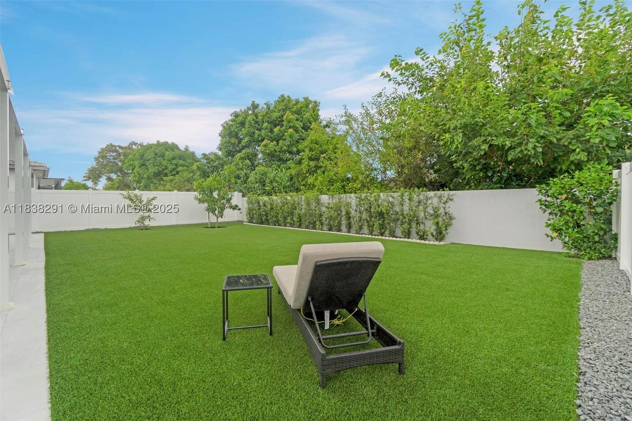 Real estate property located at 14864 163rd Ter, Miami-dade, Kings Grove, Miami, FL