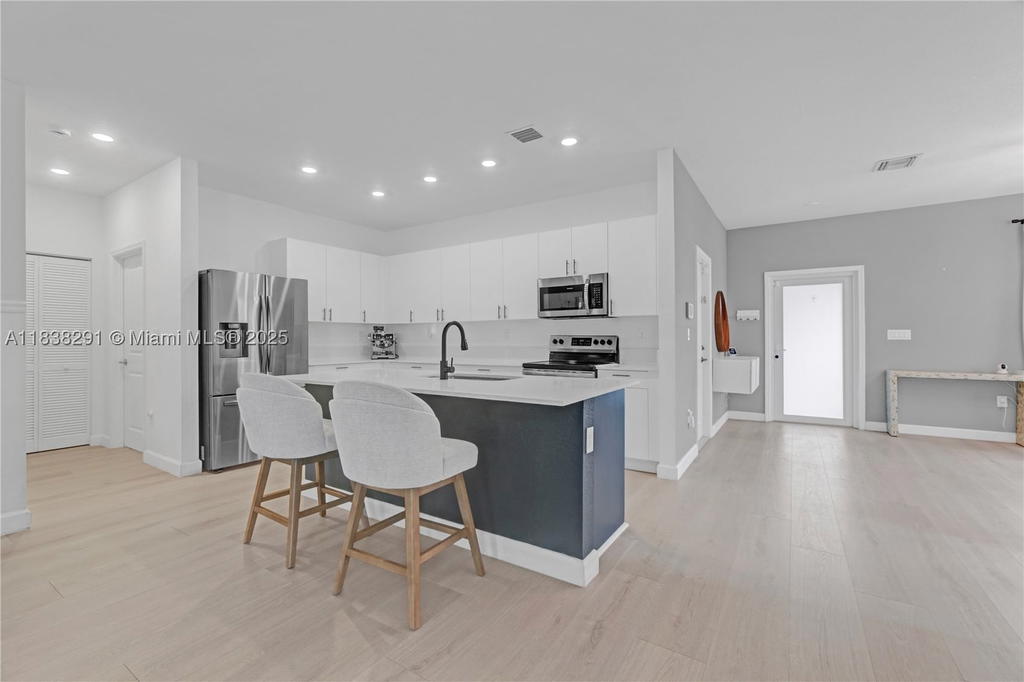 Real estate property located at 14864 163rd Ter, Miami-dade, Kings Grove, Miami, FL