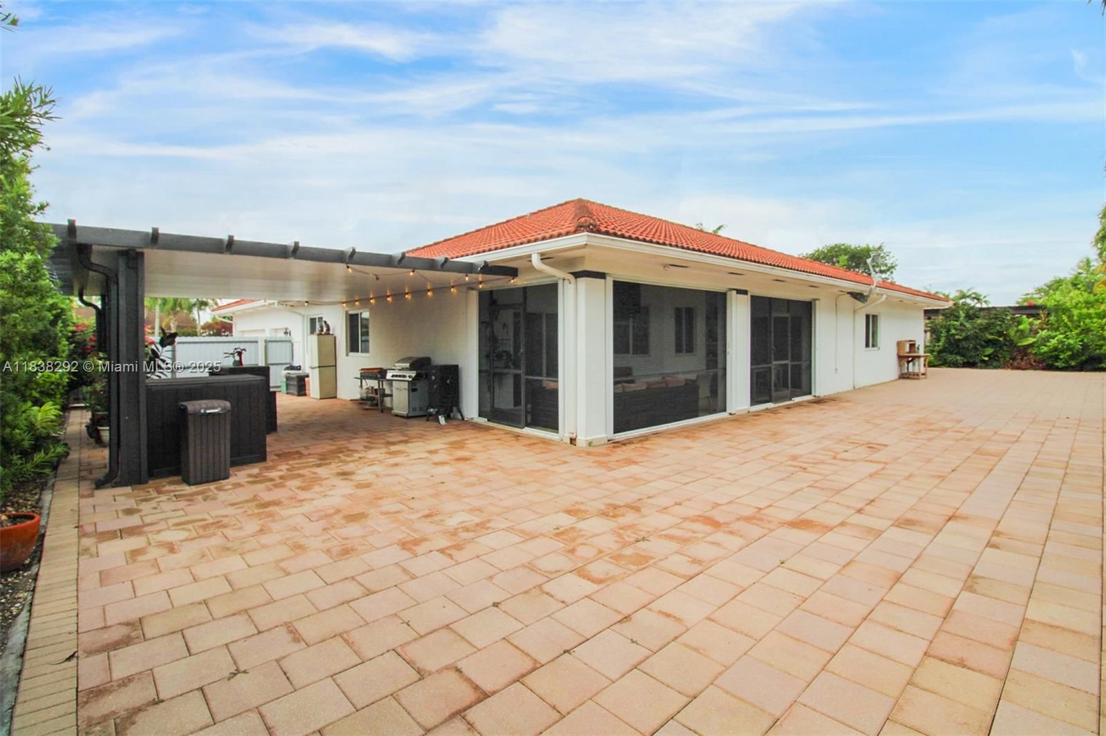 Real estate property located at 15263 162nd St, Miami-dade, Chadustry Estates, Miami, FL