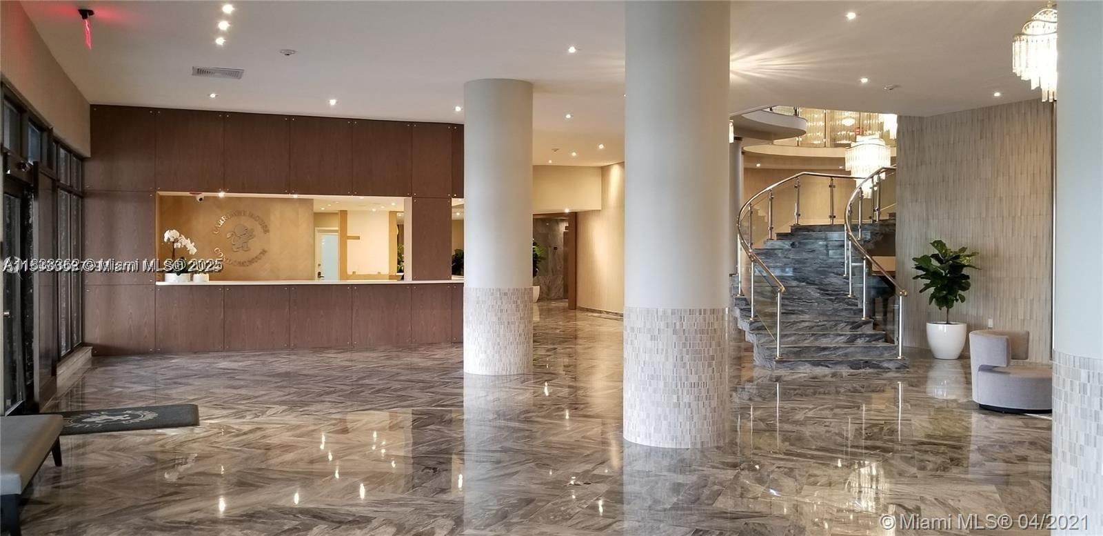 Real estate property located at 5401 Collins Ave #514, Miami-dade, The Carriage House Condo, Miami Beach, FL