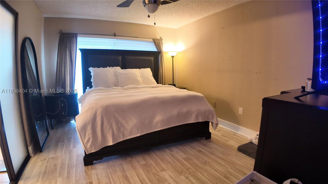 Real estate property located at 9715 23rd Ct, Broward, Royal Townhomes, Pembroke Pines, FL