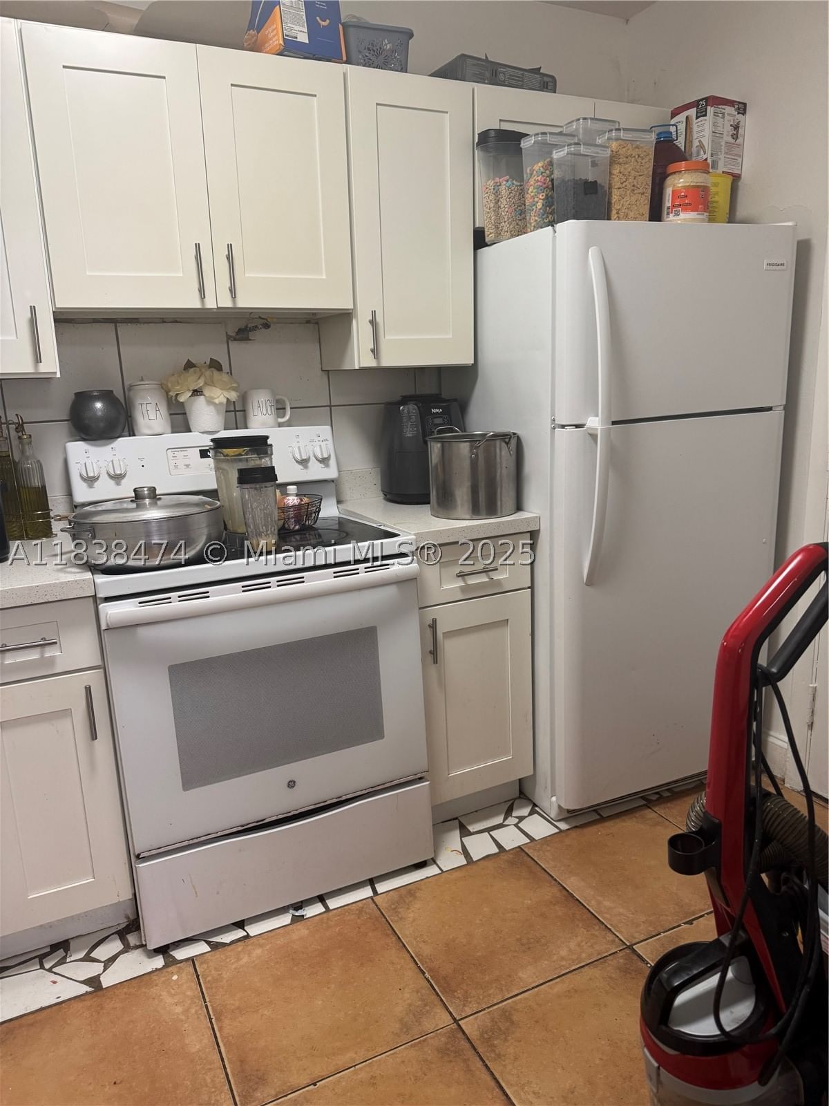 Real estate property located at 3610 21st St #413, Broward, 4942 30 Ba 222i Condominiu, Lauderdale Lakes, FL