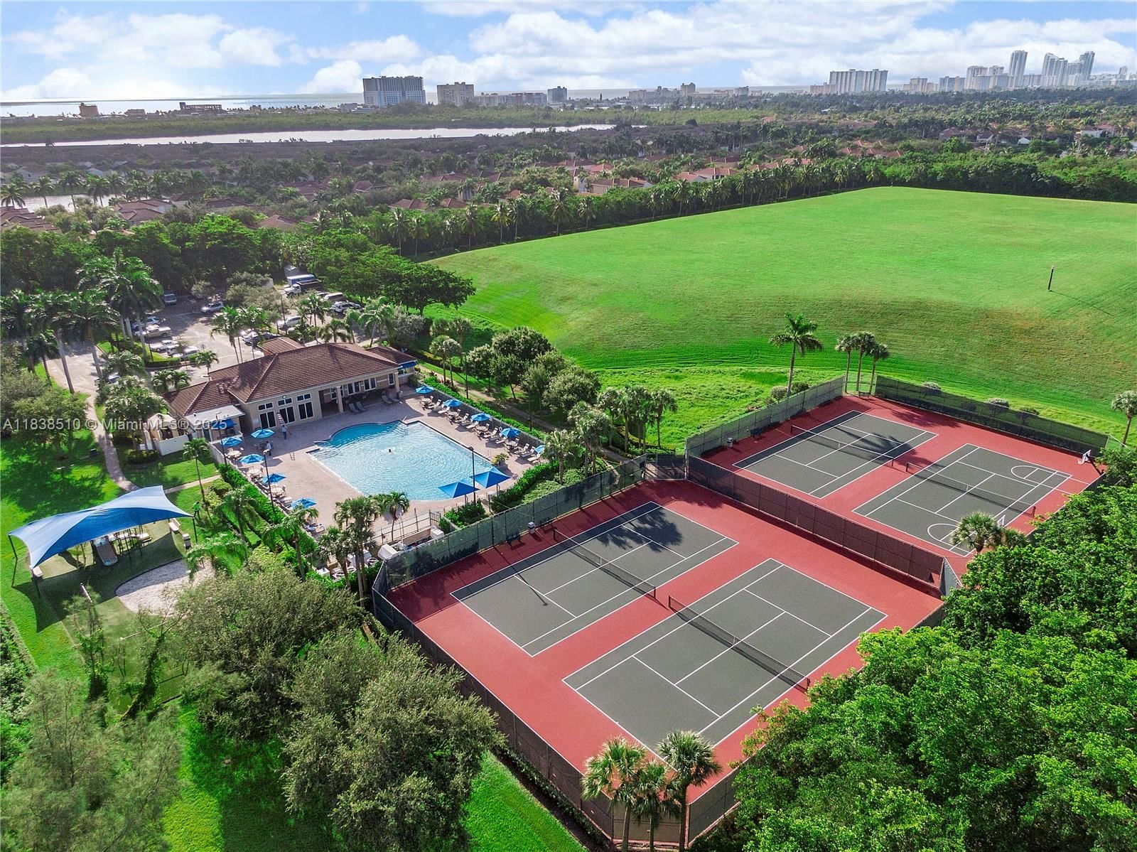 Real estate property located at 1470 Sweetbay Way, Broward, West Lake Village, Hollywood, FL