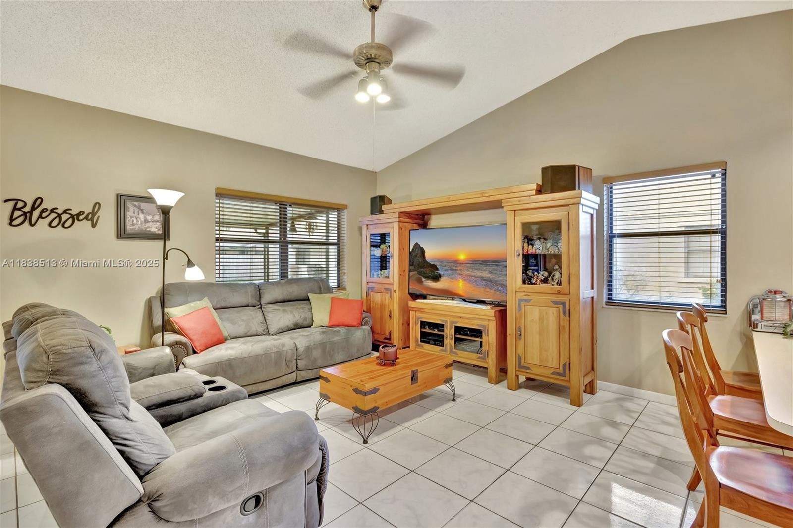 Real estate property located at 5911 Epsom Ln, Broward, Hawkes Bluff, Davie, FL