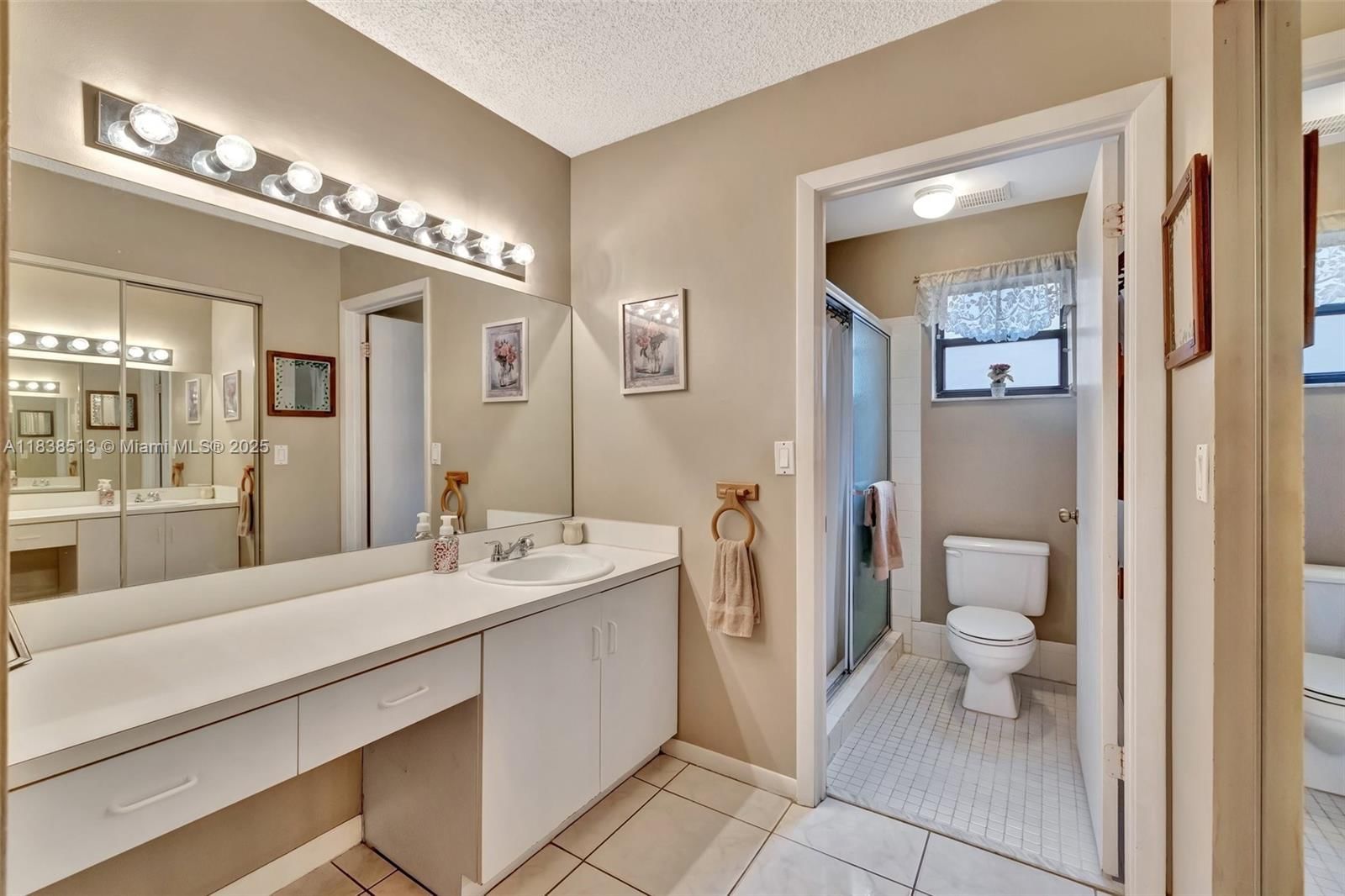 Real estate property located at 5911 Epsom Ln, Broward, Hawkes Bluff, Davie, FL
