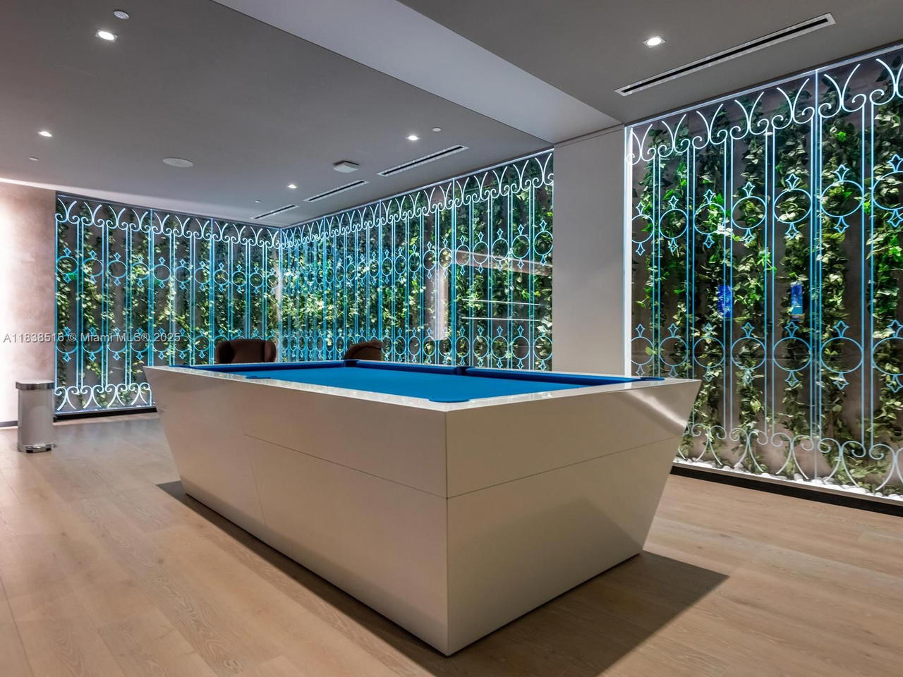 Real estate property located at 1000 Brickell Plz #2805, Miami-dade, Brickell Flatiron Condo, Miami, FL