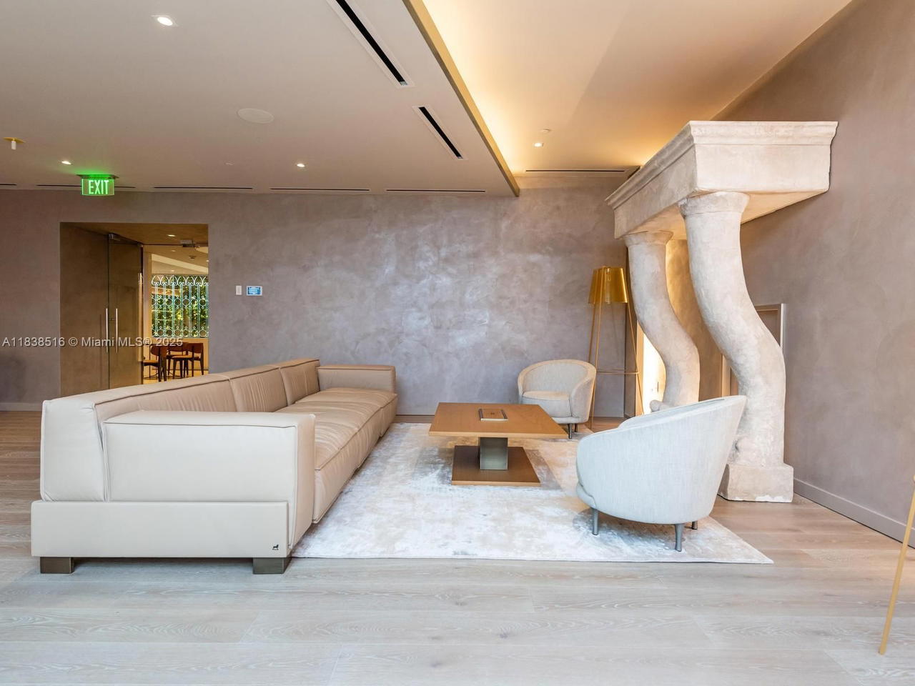 Real estate property located at 1000 Brickell Plz #2805, Miami-dade, Brickell Flatiron Condo, Miami, FL