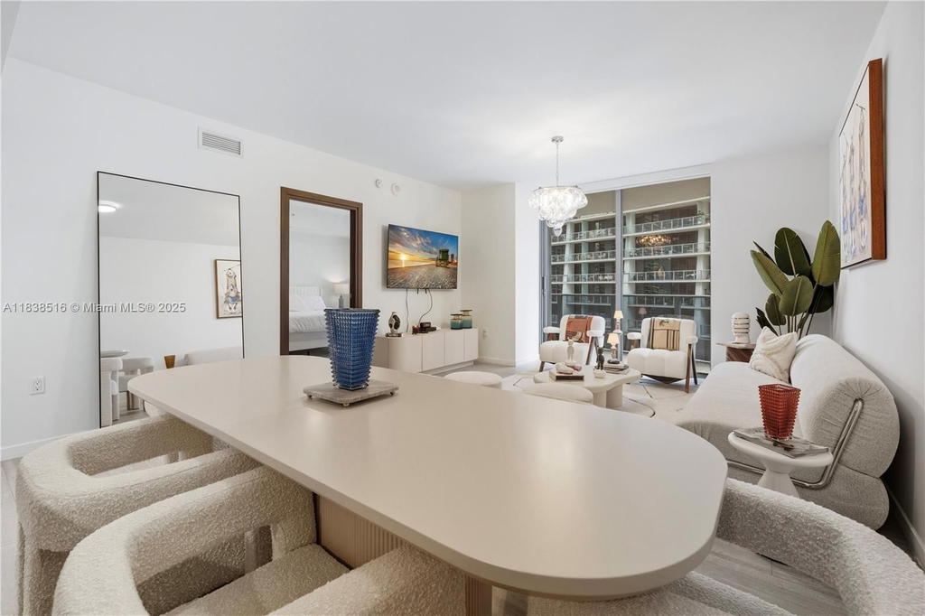 Real estate property located at 1000 Brickell Plz #2805, Miami-dade, Brickell Flatiron Condo, Miami, FL