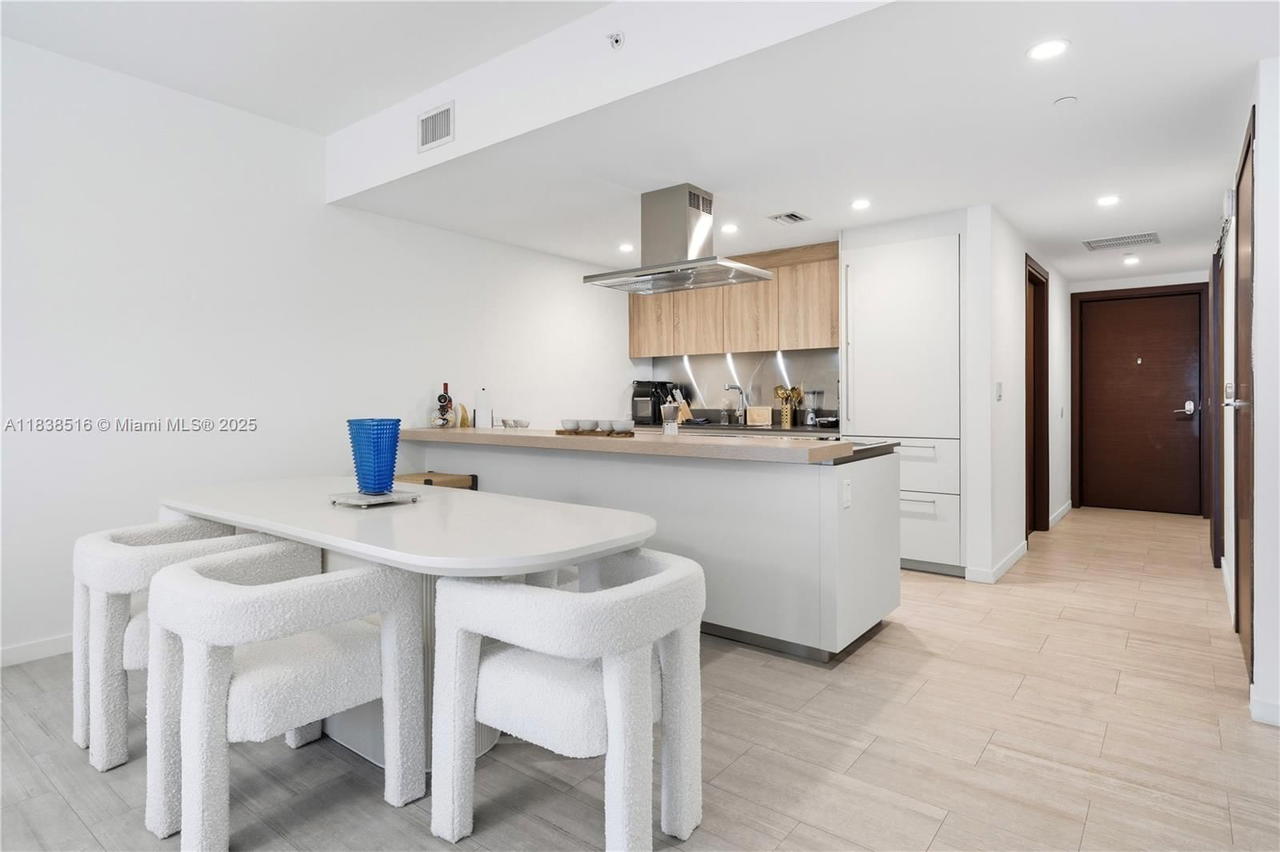 Real estate property located at 1000 Brickell Plz #2805, Miami-dade, Brickell Flatiron Condo, Miami, FL