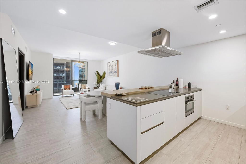 Real estate property located at 1000 Brickell Plz #2805, Miami-dade, Brickell Flatiron Condo, Miami, FL