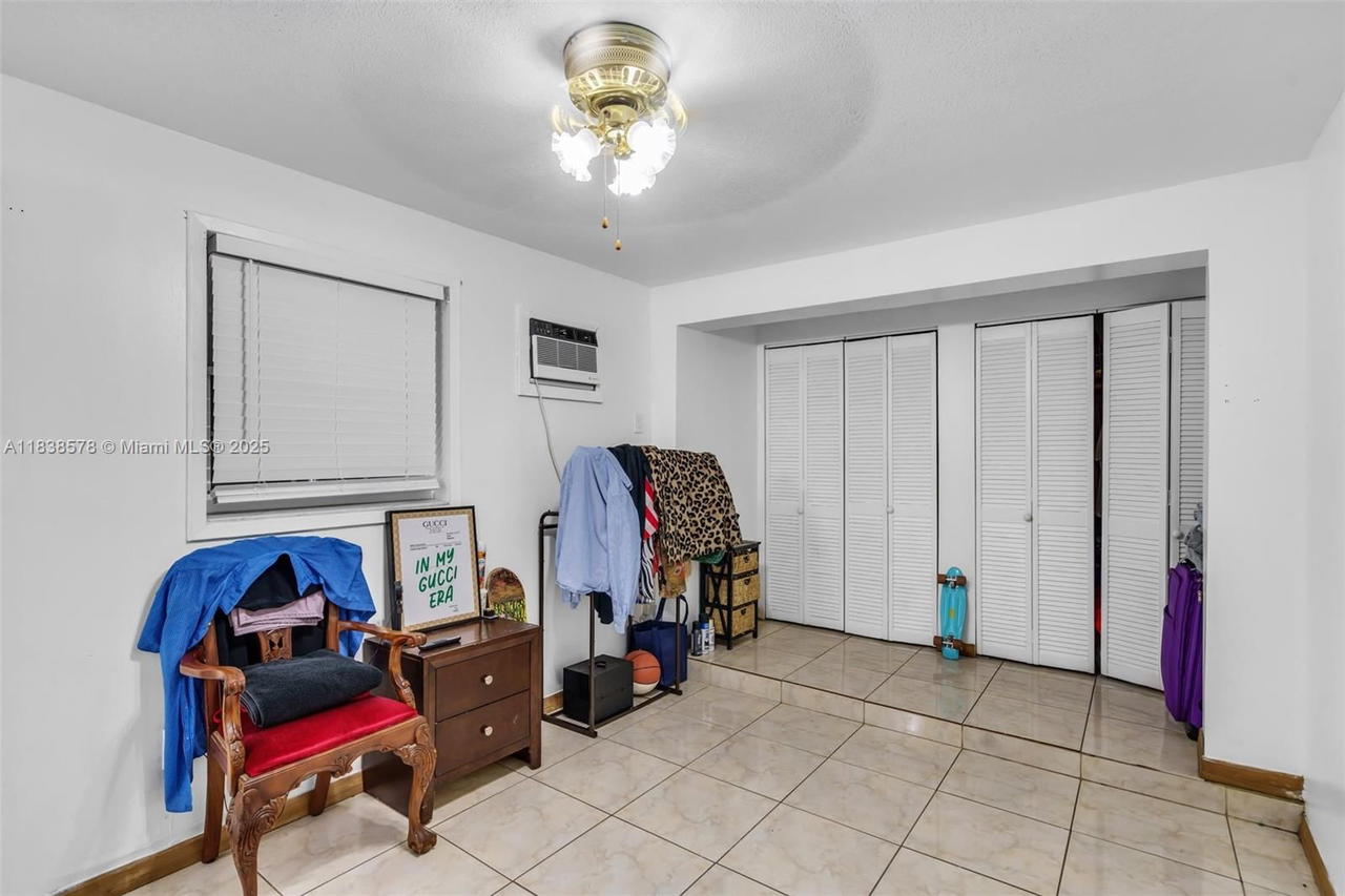 Real estate property located at 2761 33rd Ct, Miami-dade, Silver Bluff Gardens, Miami, FL
