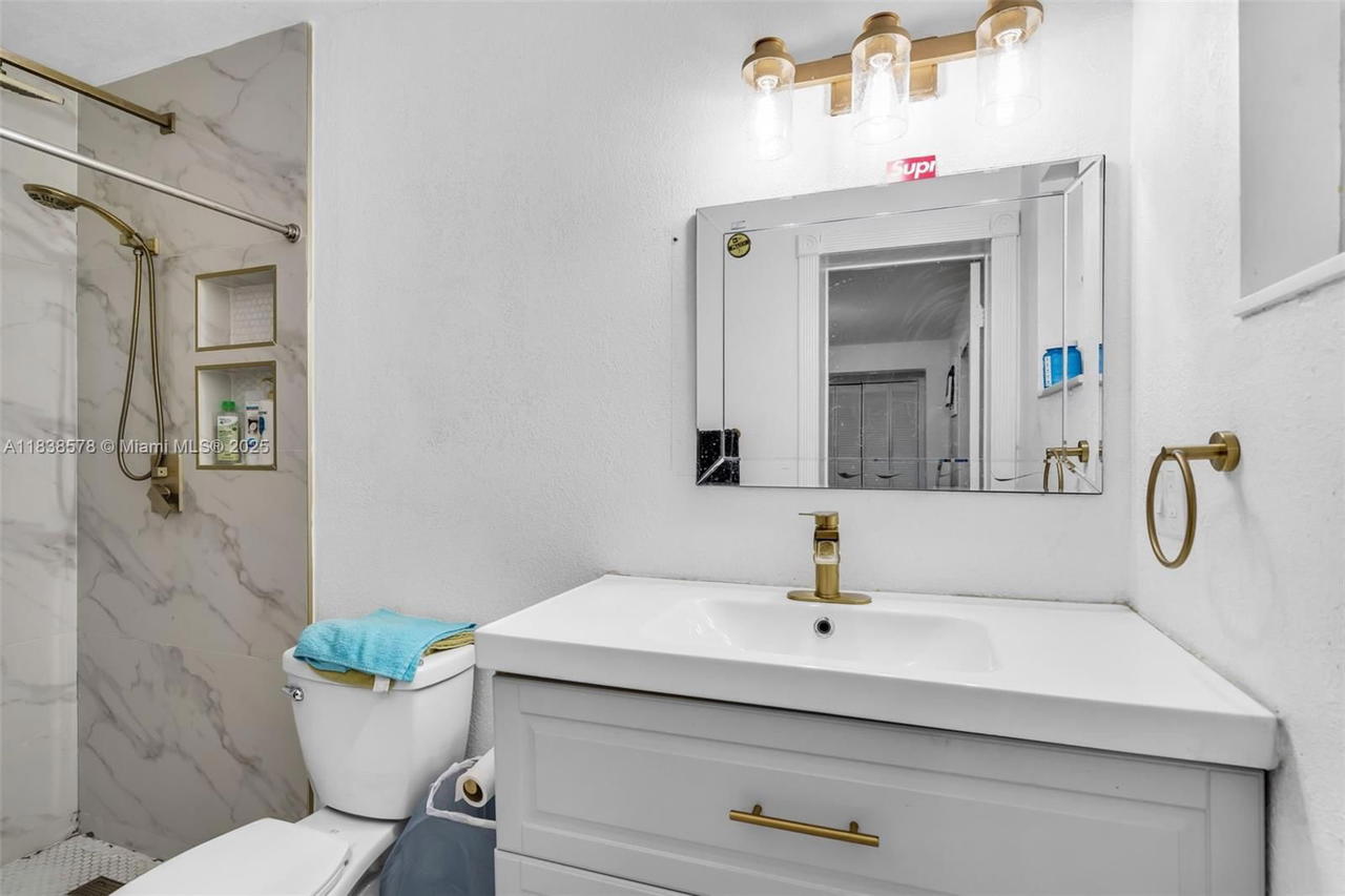 Real estate property located at 2761 33rd Ct, Miami-dade, Silver Bluff Gardens, Miami, FL