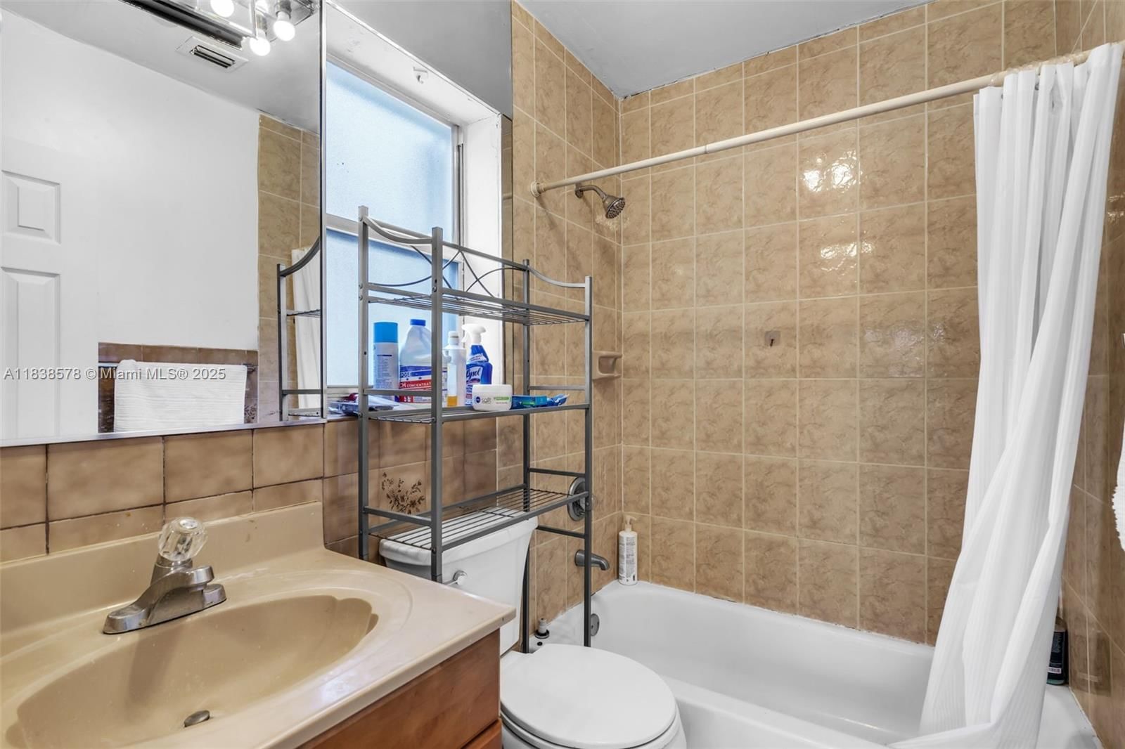 Real estate property located at 2761 33rd Ct, Miami-dade, Silver Bluff Gardens, Miami, FL