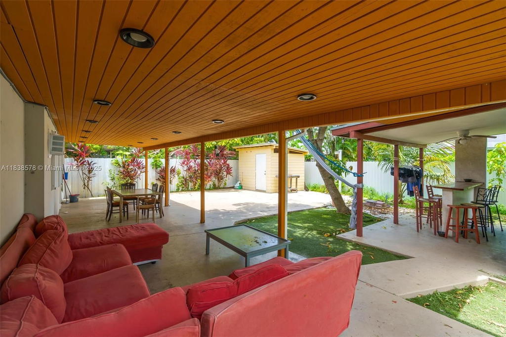 Real estate property located at 2761 33rd Ct, Miami-dade, Silver Bluff Gardens, Miami, FL
