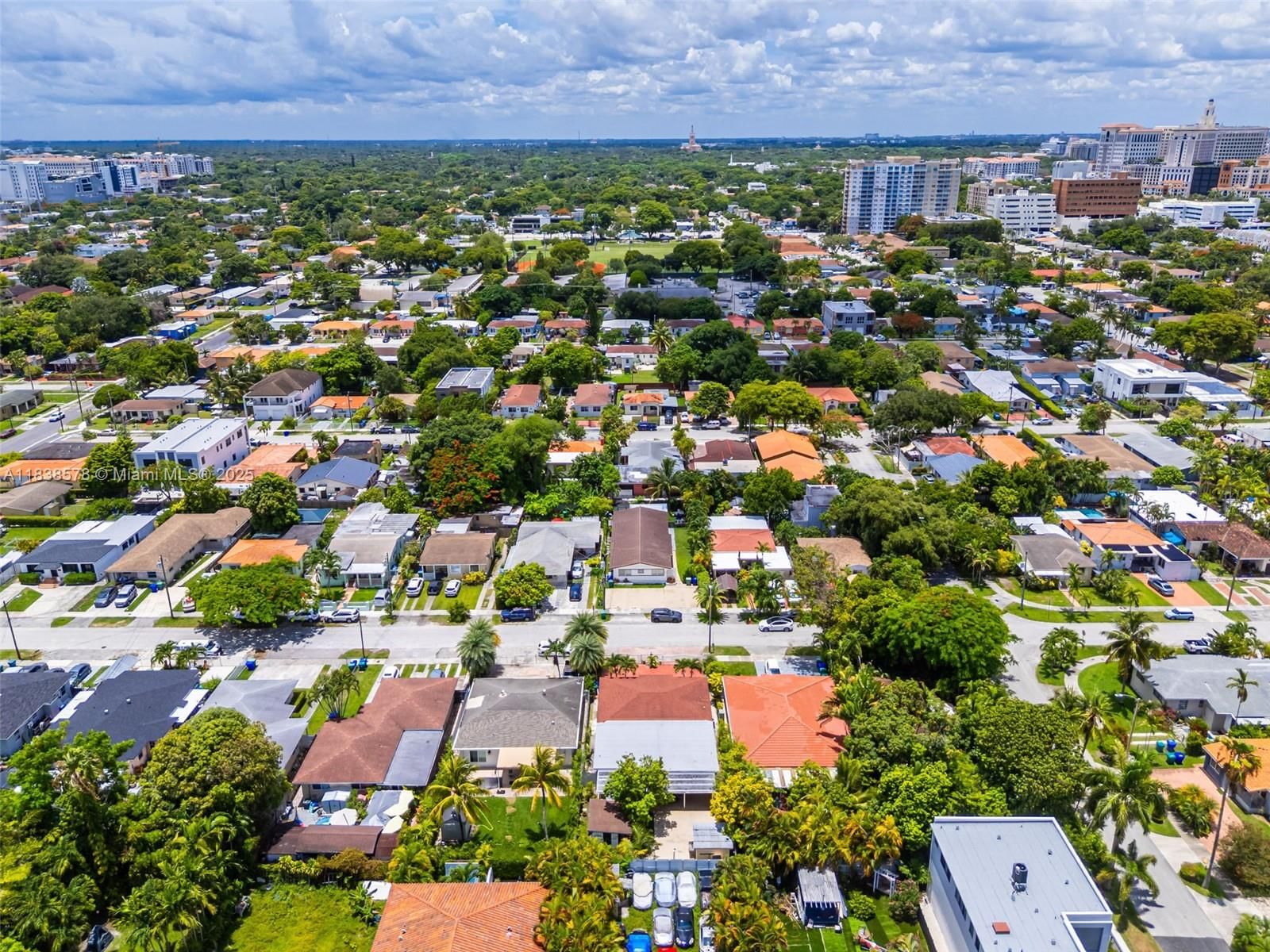 Real estate property located at 2761 33rd Ct, Miami-dade, Silver Bluff Gardens, Miami, FL