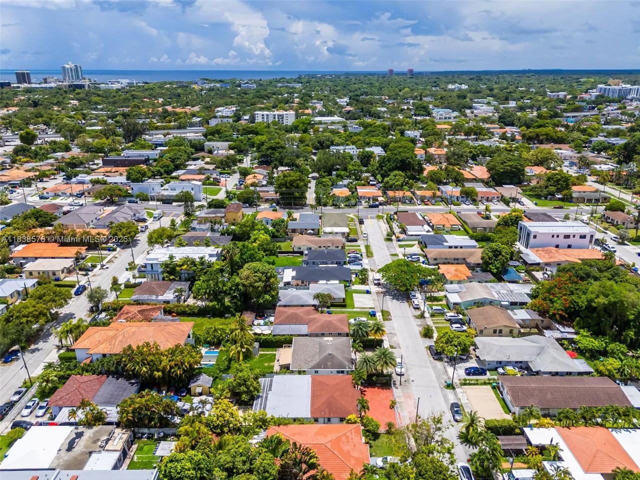 Real estate property located at 2761 33rd Ct, Miami-dade, Silver Bluff Gardens, Miami, FL