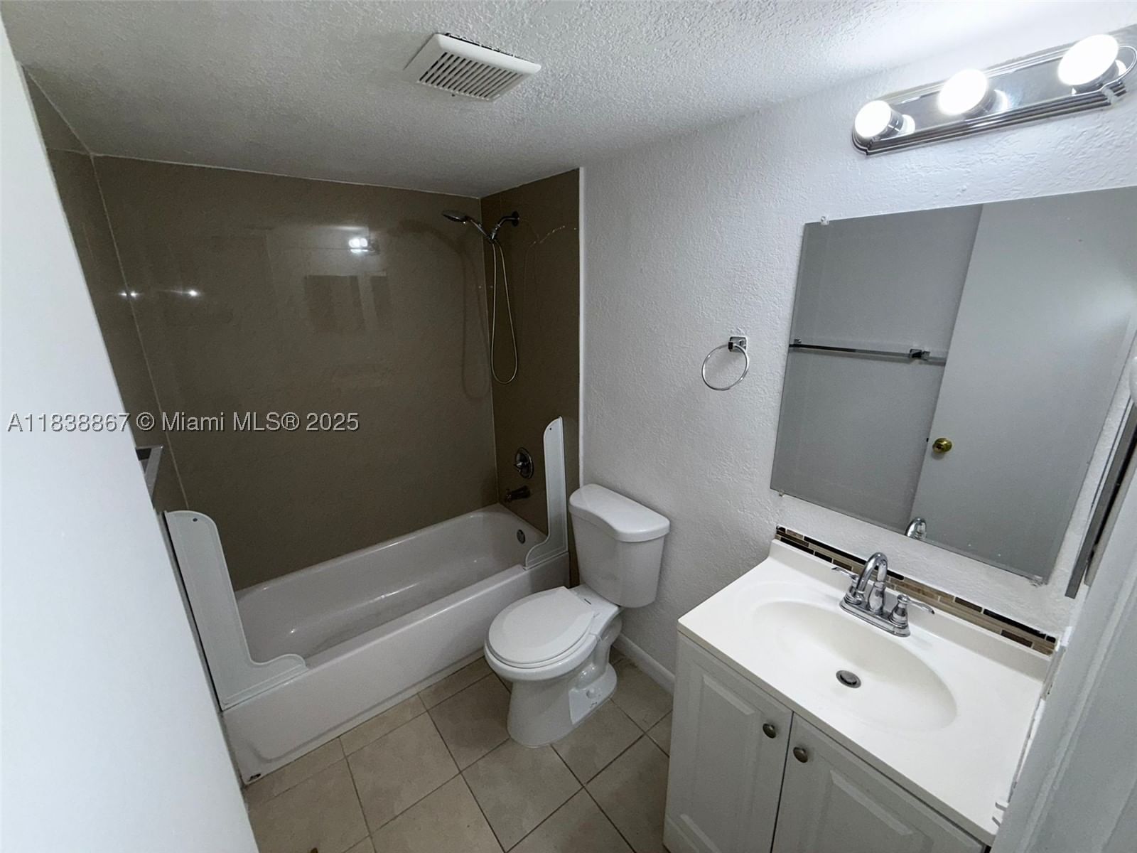 Real estate property located at 8560 Sherman Cir #105, Broward, Lakeshore At University P, Miramar, FL