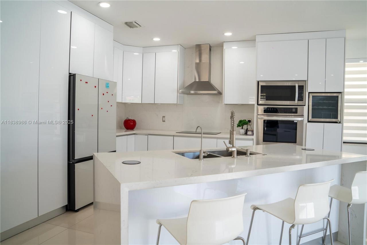 Real estate property located at , Miami-dade, Bellagio, Hialeah, FL