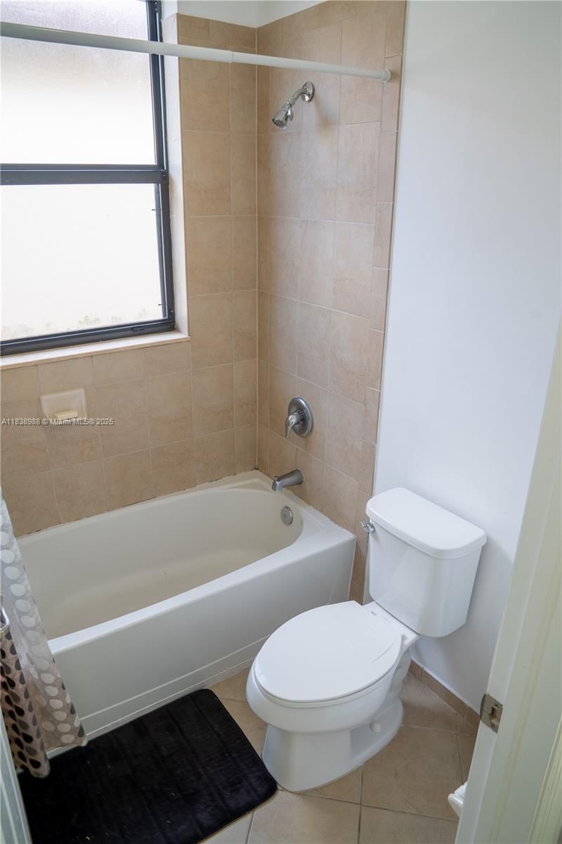 Real estate property located at , Miami-dade, Bellagio, Hialeah, FL