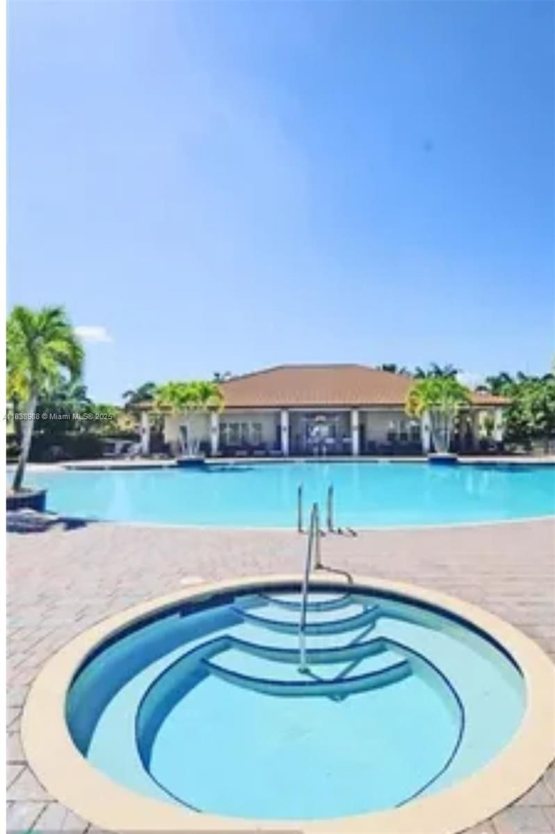 Real estate property located at , Miami-dade, Bellagio, Hialeah, FL