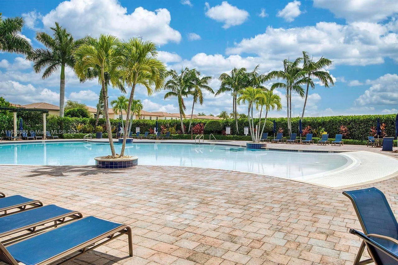 Real estate property located at , Miami-dade, Bellagio, Hialeah, FL