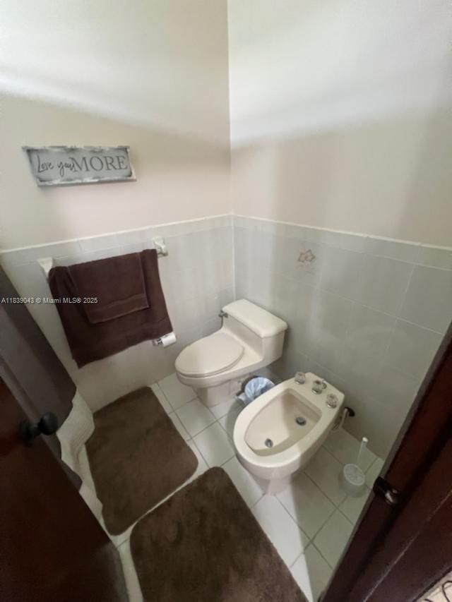 Real estate property located at 13930 16th Ter, Miami-dade, Domari Sub, Miami, FL