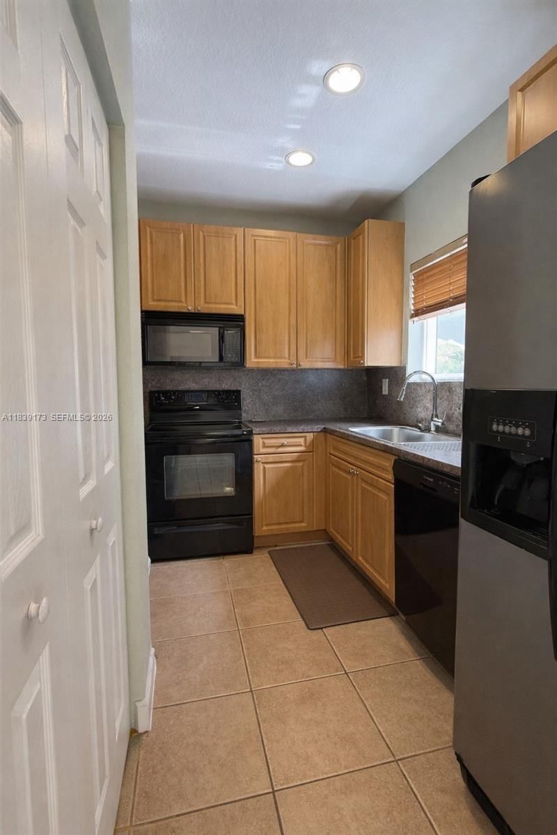 Real estate property located at 232 32nd Ter, Miami-dade, Fernandos Place, Homestead, FL