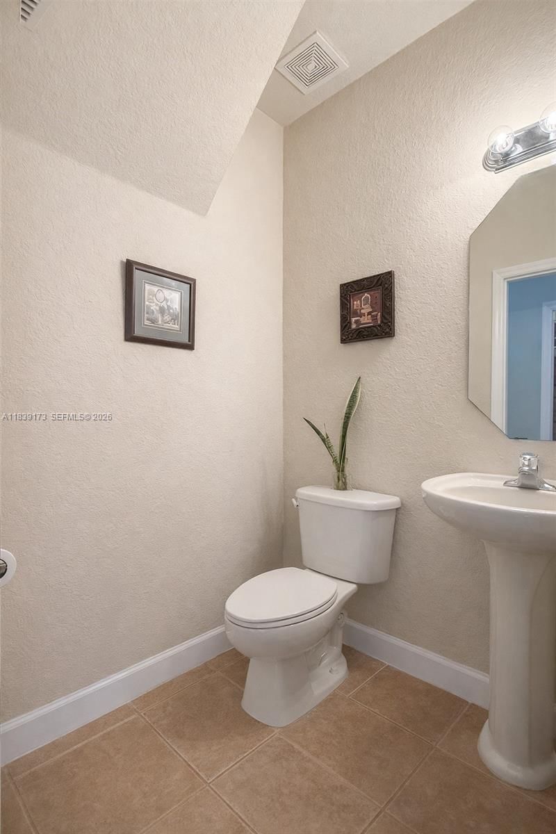 Real estate property located at 232 32nd Ter, Miami-dade, Fernandos Place, Homestead, FL