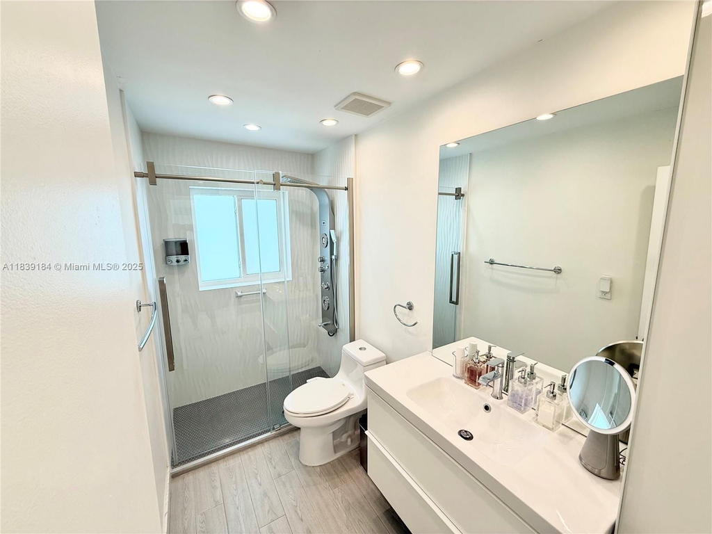 Real estate property located at 1620 68th Ter, Broward, Boulevard Heights Sec 4, Hollywood, FL
