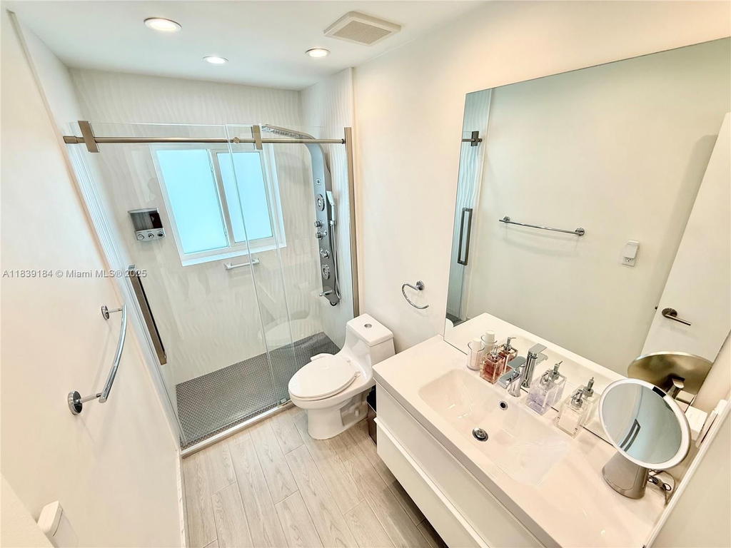 Real estate property located at 1620 68th Ter, Broward, Boulevard Heights Sec 4, Hollywood, FL