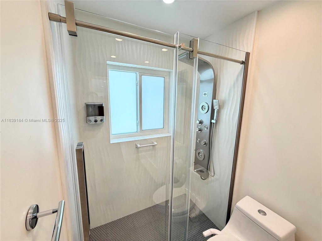Real estate property located at 1620 68th Ter, Broward, Boulevard Heights Sec 4, Hollywood, FL