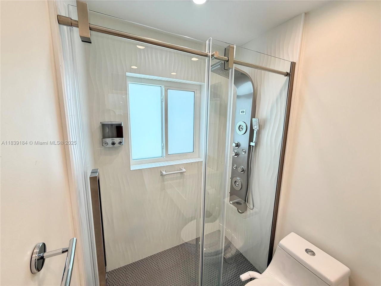 Real estate property located at 1620 68th Ter, Broward, Boulevard Heights Sec 4, Hollywood, FL